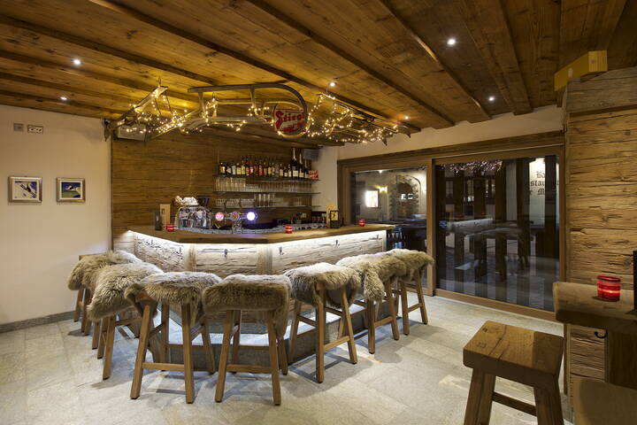 Matterhorn Lodge Zermatt – Harry's Bar
