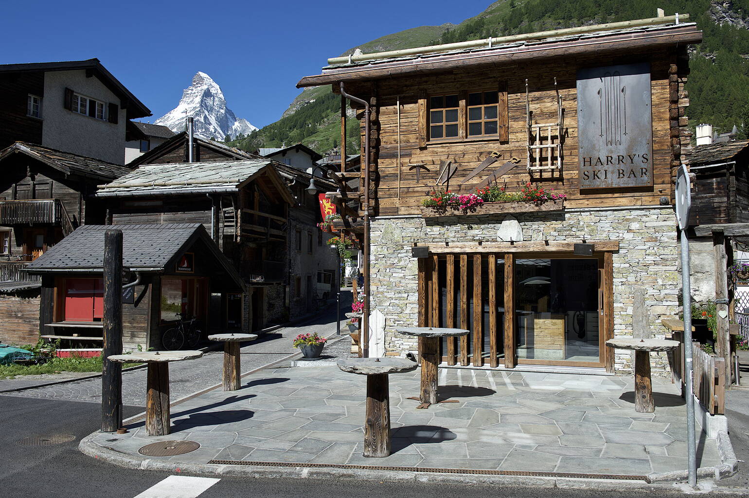 Matterhorn Lodge Zermatt – Harry's Bar